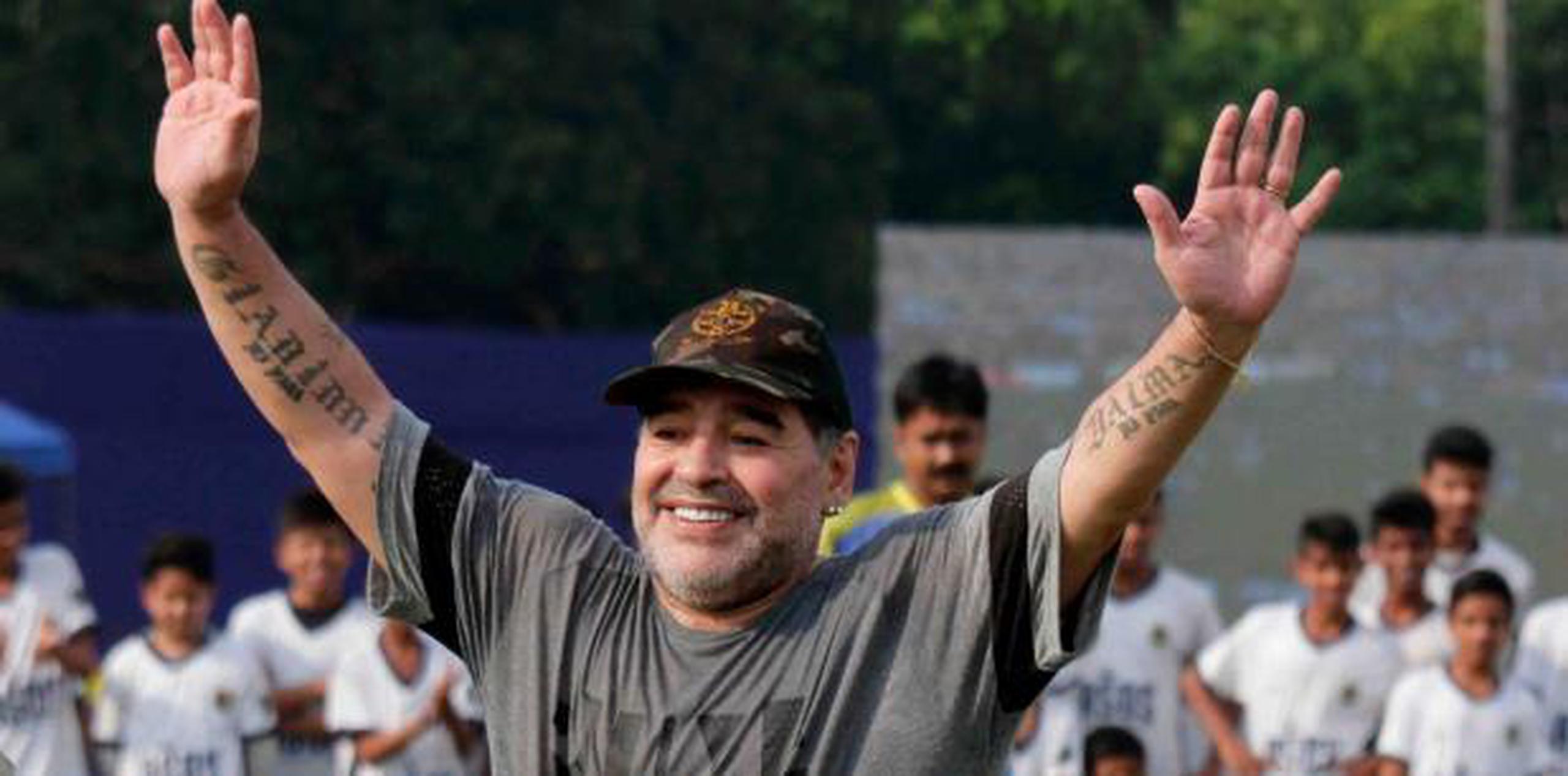 "Hay ciertos jugadores cuya notoriedad transciende generaciones y barreras geográficas. Maradona es un nombre conocido por todo el mundo ", dijo un vicepresidente de Amazon. (AP)