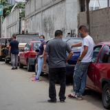 Venezuela anuncia un nuevo plan de contingencia ante la escasez de gasolina 