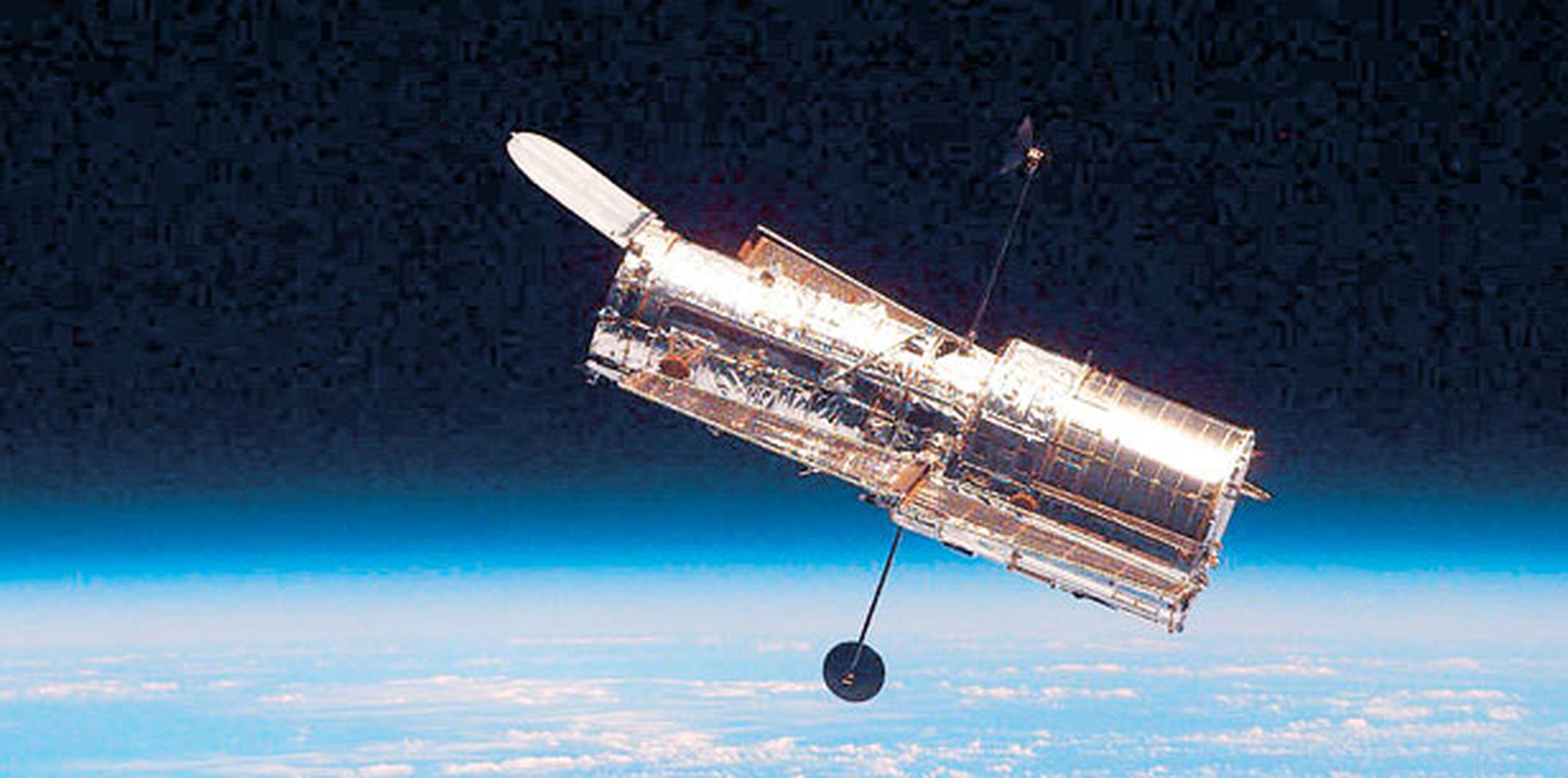 Está considerado el sucesor de Hubble, que fue lanzado en 1990 y que era también un proyecto de cooperación internacional entre la agencia espacial europea y la estadounidense. (Archivo)