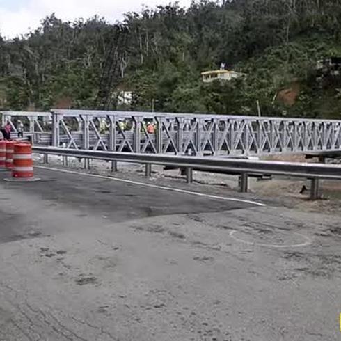 60 familias de Utuado vuelven a cruzar el puente que María destruyó