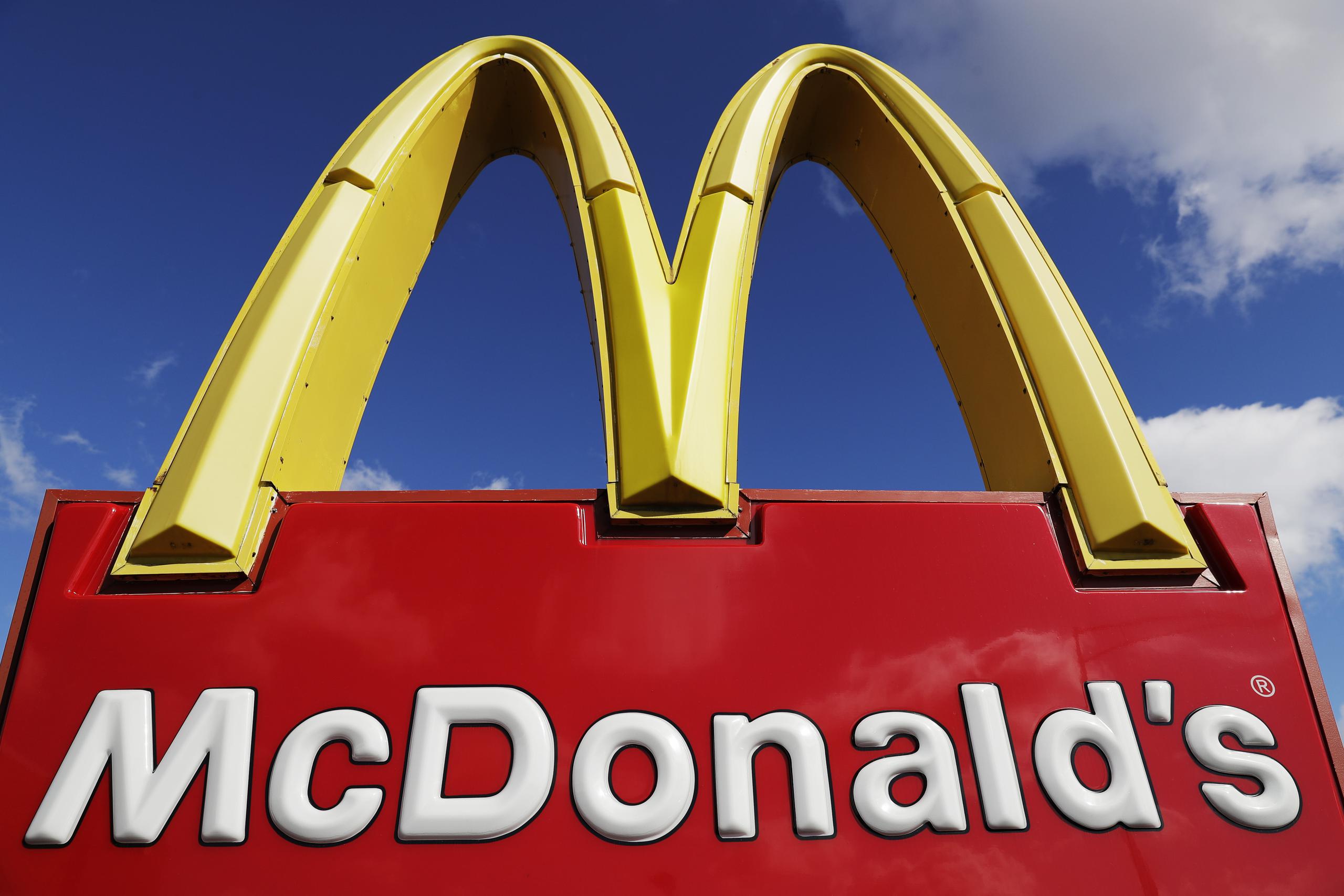 Un portavoz de McDonald’s dijo que la compañía estaba evaluando el impacto de “la interrupción” en sus restaurantes.