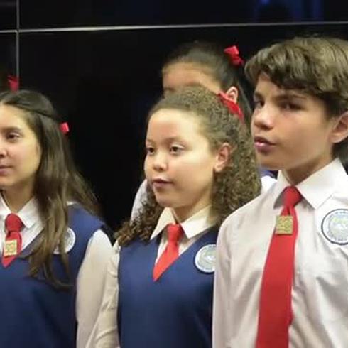 El Coro de Niños de San Juan deleita con la nostalgia navideña