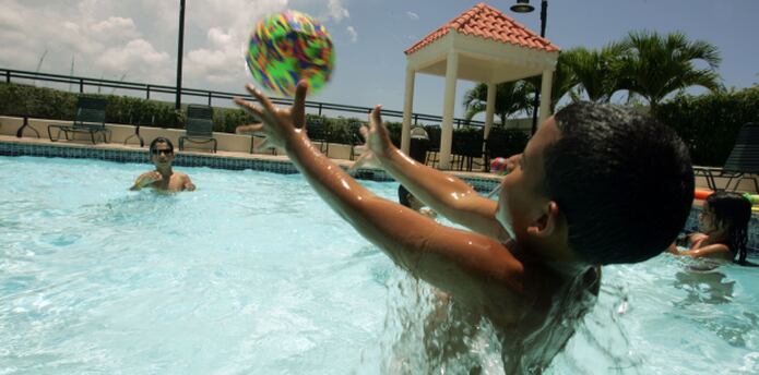Consejos De Seguridad Para El Uso De Las Piscinas Primera Hora