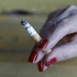 Prohibido fumar y usar cigarrillos eléctricos en playas y parques de Miami