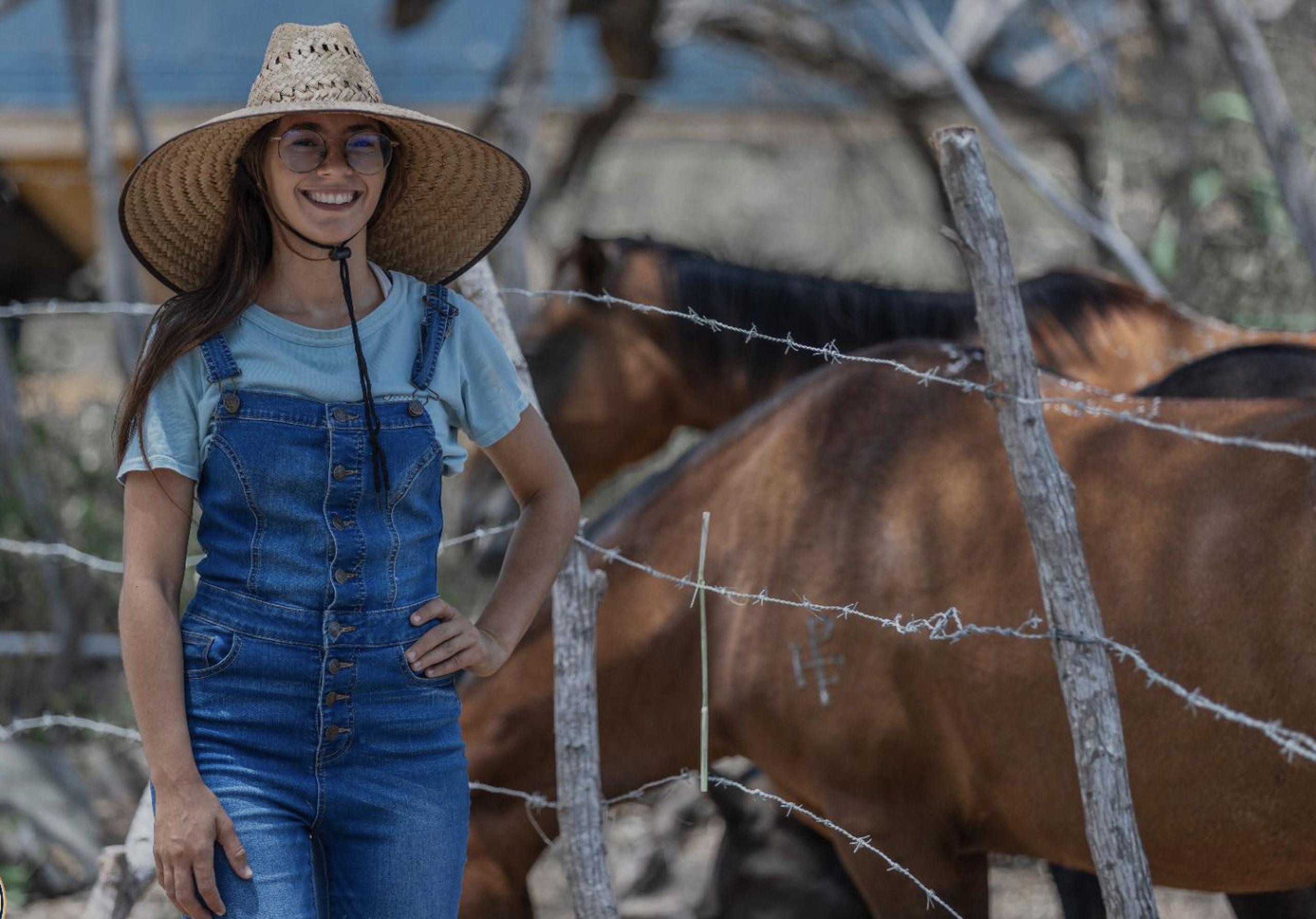 Jonaisa Morales Alicea, quien se identifica como agroempresaria feminista, persigue educar a la comunidad para hacer del País un lugar sostenible y sustentable.