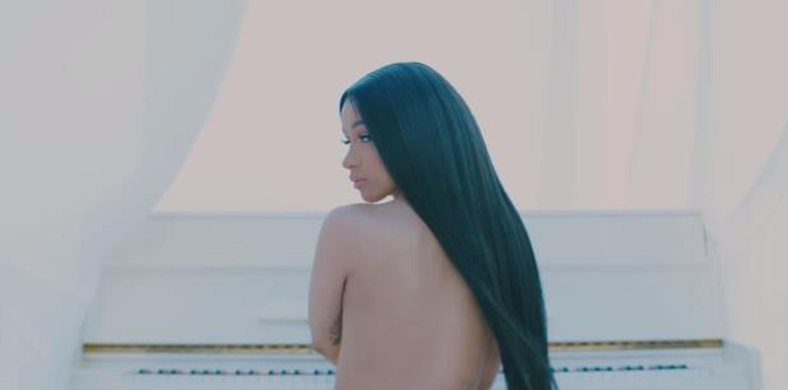 Desnuda Cardi B en su nuevo videoclip, Money - Primera Hora