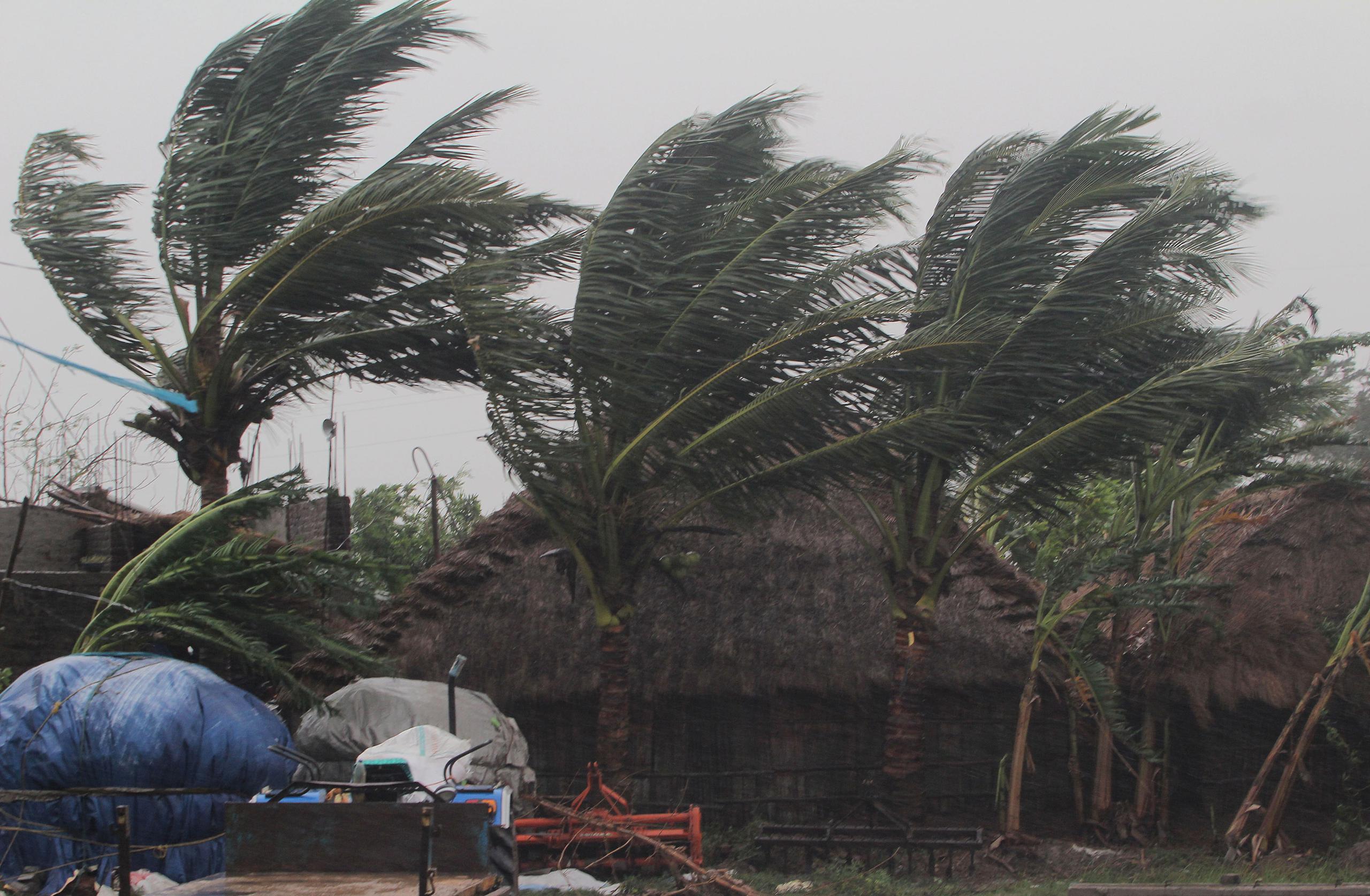 Amphan es uno de los ciclones más potentes en la Bahía de Bengala desde el que en 1999 dejó más de 9,000 muertos en la costa oriental india.