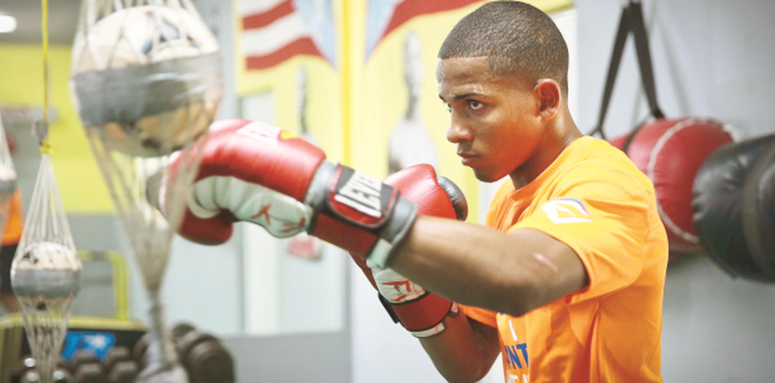 El peleador de 22 años regresará a Puerto Rico mañana en la noche. (Archivo)