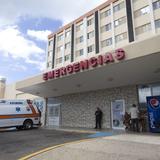 Citan cumbre de salud ante suspensión de personal de hospital en Aguadilla