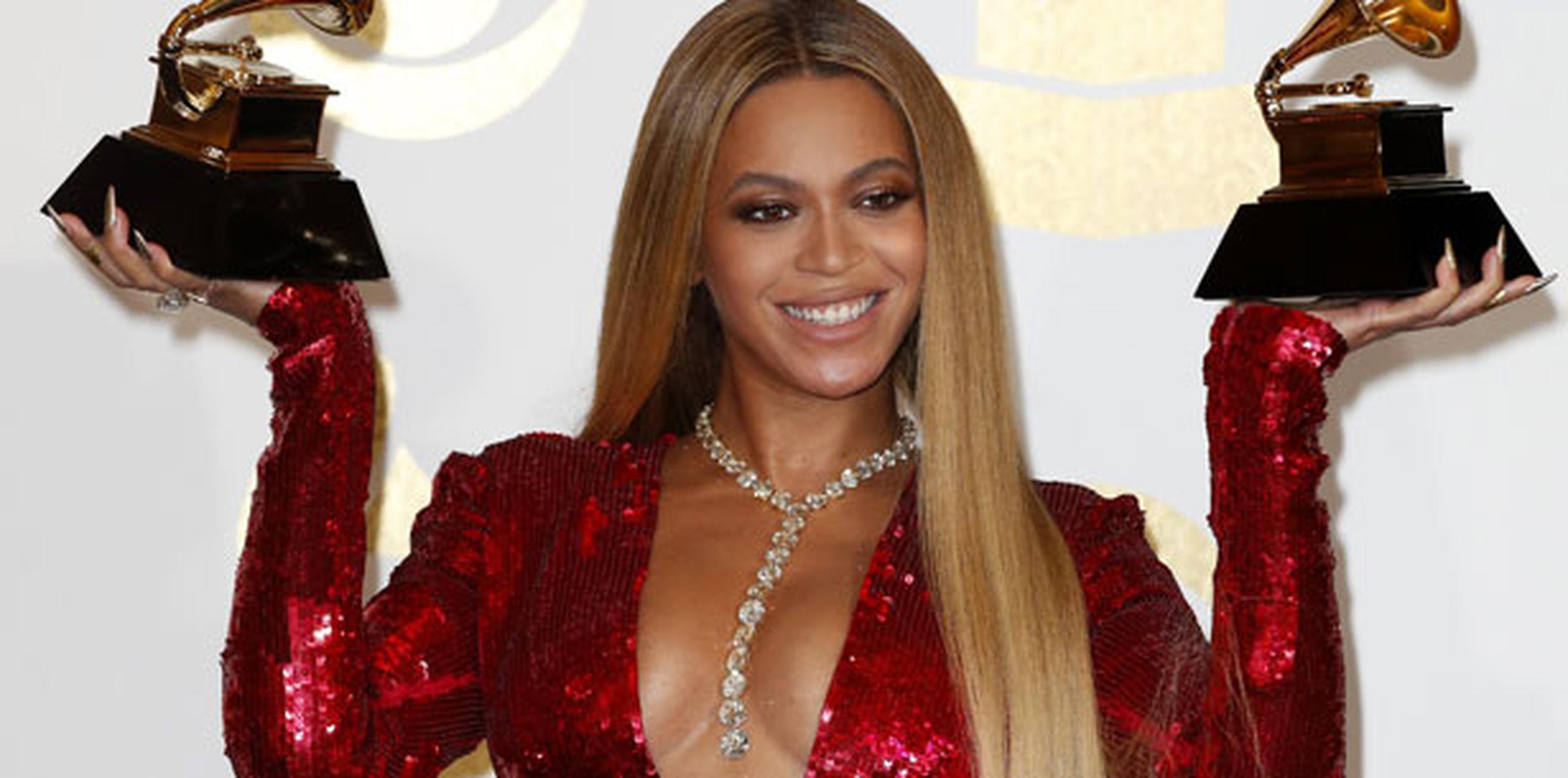 Tras la cesárea, Beyoncé señaló que necesitó tiempo para sanar y recuperarse, y que decidió aceptar sus curvas, ser "paciente" consigo misma y "disfrutar" de su cuerpo. (EFE)