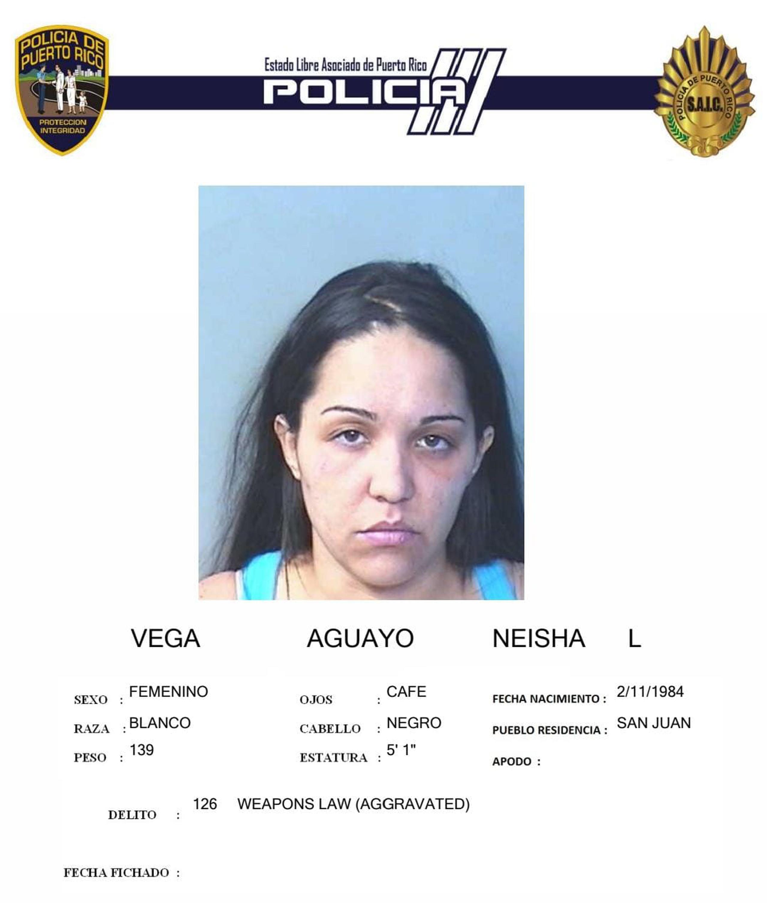 Neisha L. Vega Aguayo tiene antecedentes penales por violación a la Ley de Armas.