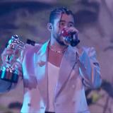 Bad Bunny hace historia en los premios MTV VMAs: “De Puerto Rico pa’l mundo entero”