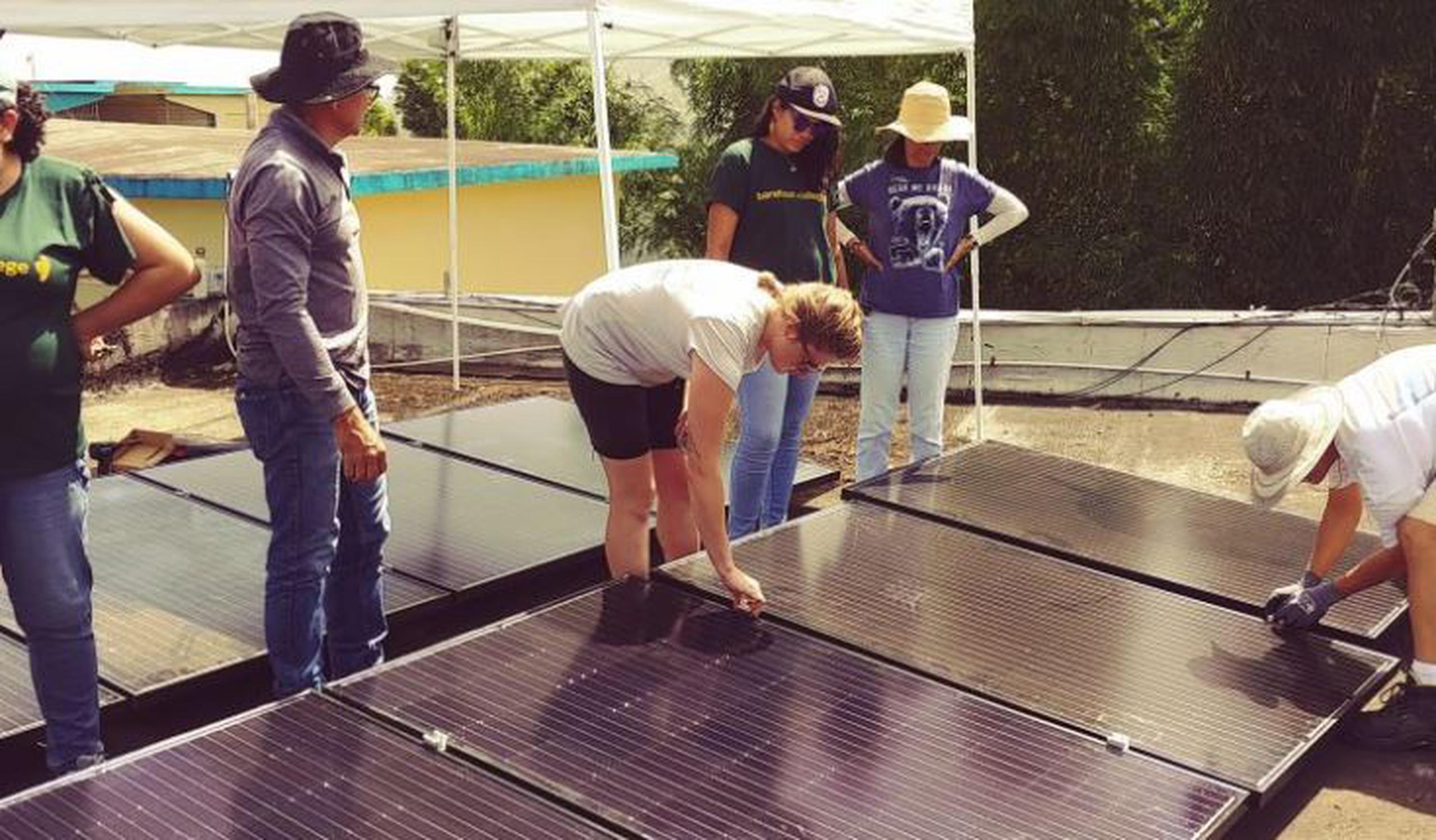 De 5,500 electricistas certificados en Puerto Rico solo 18 son mujeres. Y de ellas, solo cinco contaban con una certificación para poder instalar sistemas solares.