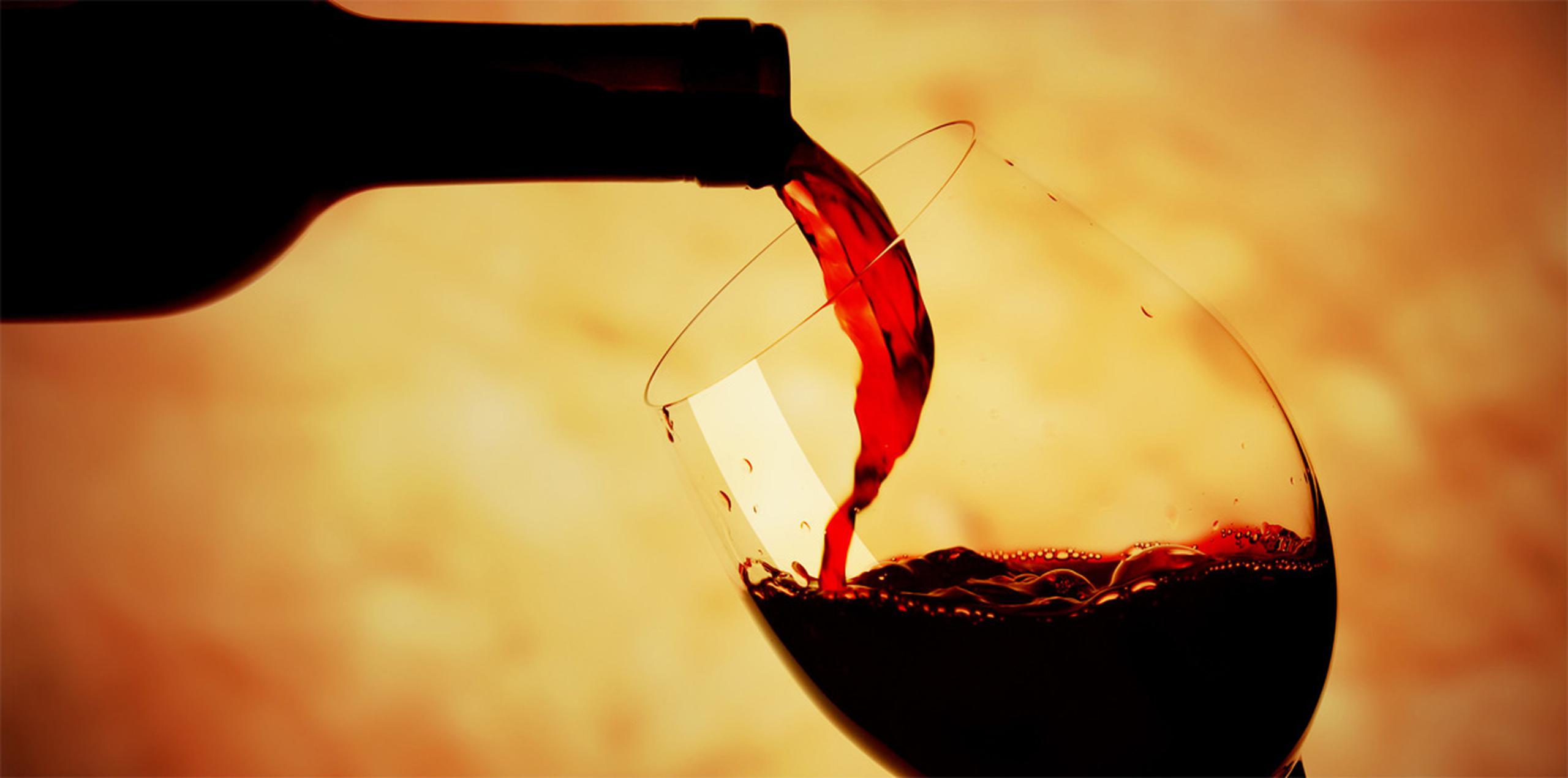 Los consumidores moderados de vino son un 25 por ciento más longevos y sufren menos enfermedades que los abstemios o los bebedores excesivos.