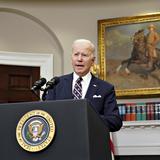 Biden asegura sentirse “conmocionado” ante tiroteo “sin sentido” en Illinois