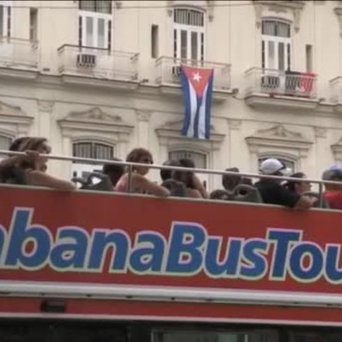 Estadounidenses visitan Cuba llamados por la nostalgia