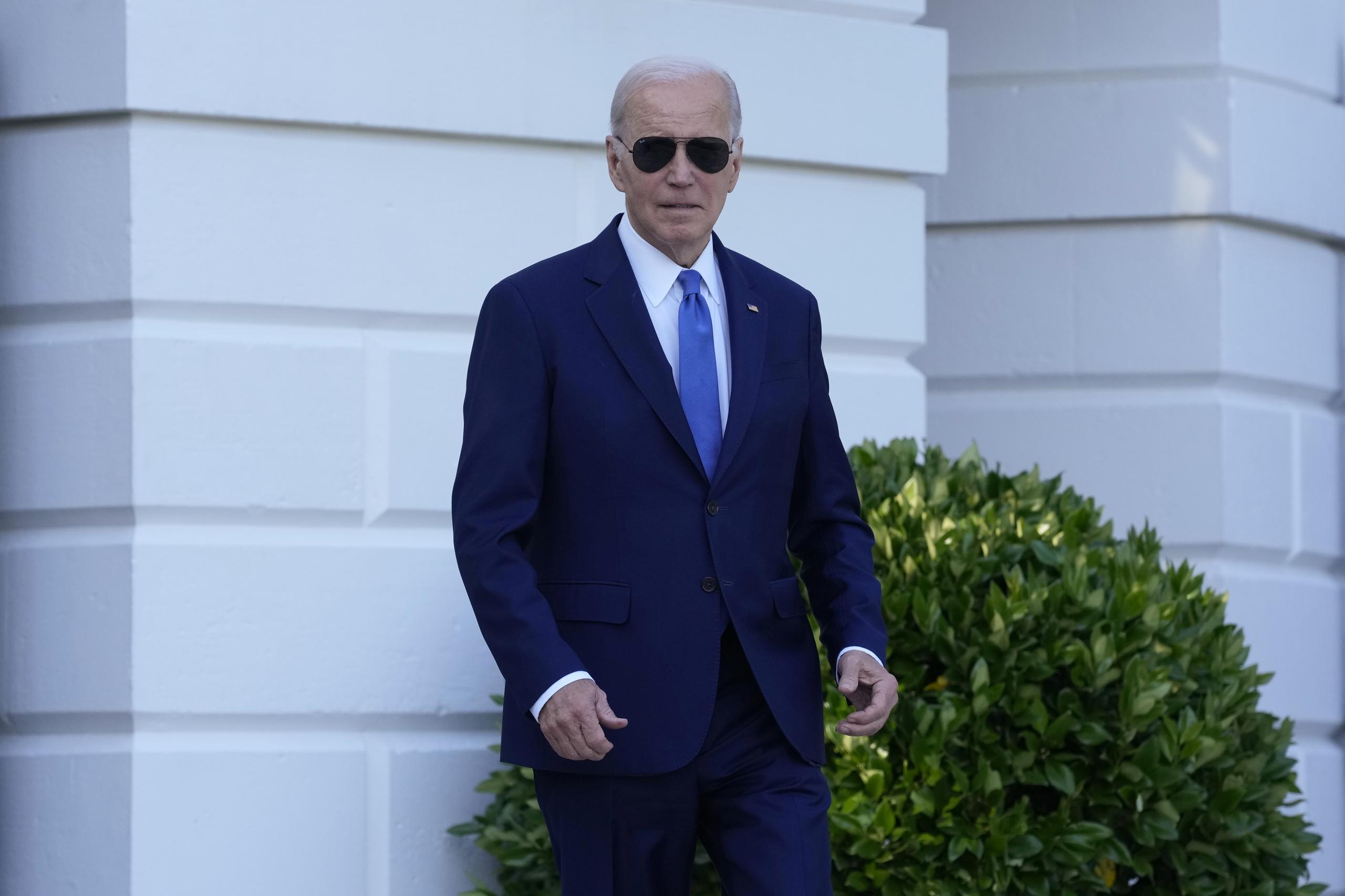 El presidente estadounidense Joe Biden, mostró su optimismo cuando partía hacia la residencia de Camp David para pasar el fin de semana del “Memorial Day”.