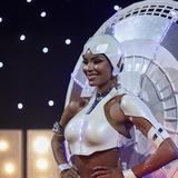 A Miss Universe con traje típico inspirado en el Radiotelescopio de Arecibo