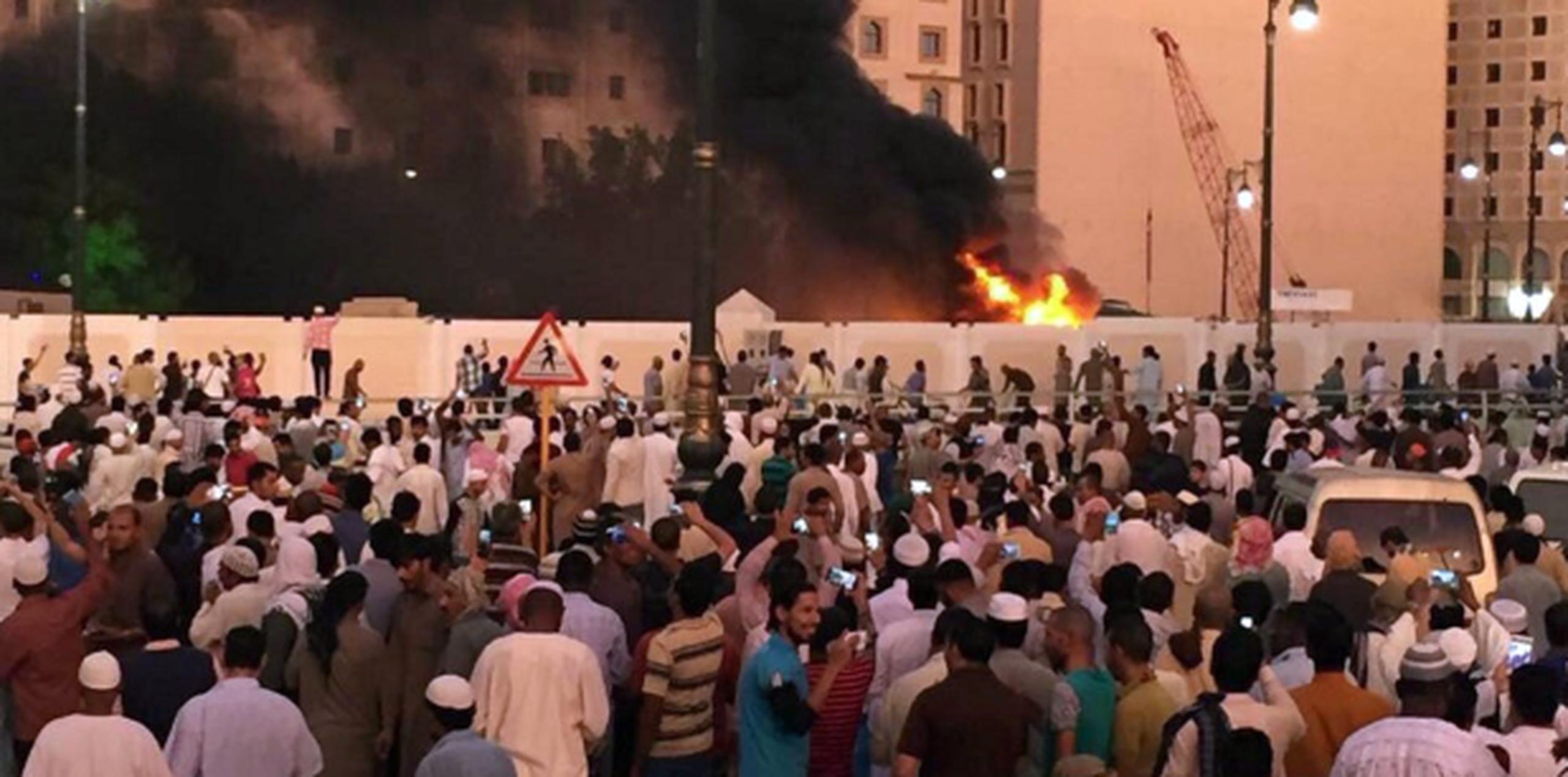Un individuo que visitaba Medina escuchó dos grandes explosiones cuando se dirigía a la mezquita a orar. (EFE)