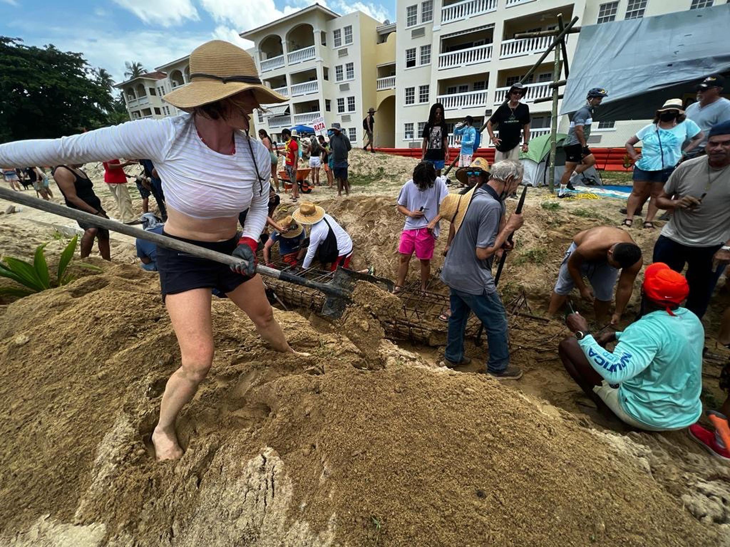 El Tribunal Supremo de Puerto Rico mantiene en pie la orden para restaurar la zona marítimo terrestre en la playa Los Almendros.