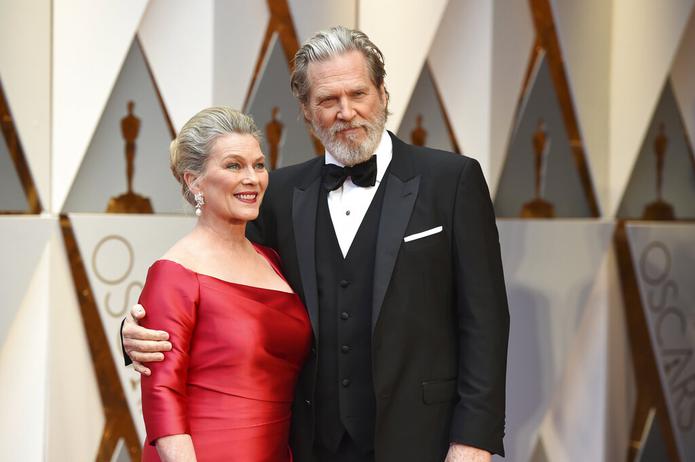 Jeff Bridges junto con su esposa Susan Geston en los premios Oscar del 26 de febrero de 2017 en Los Ángeles.