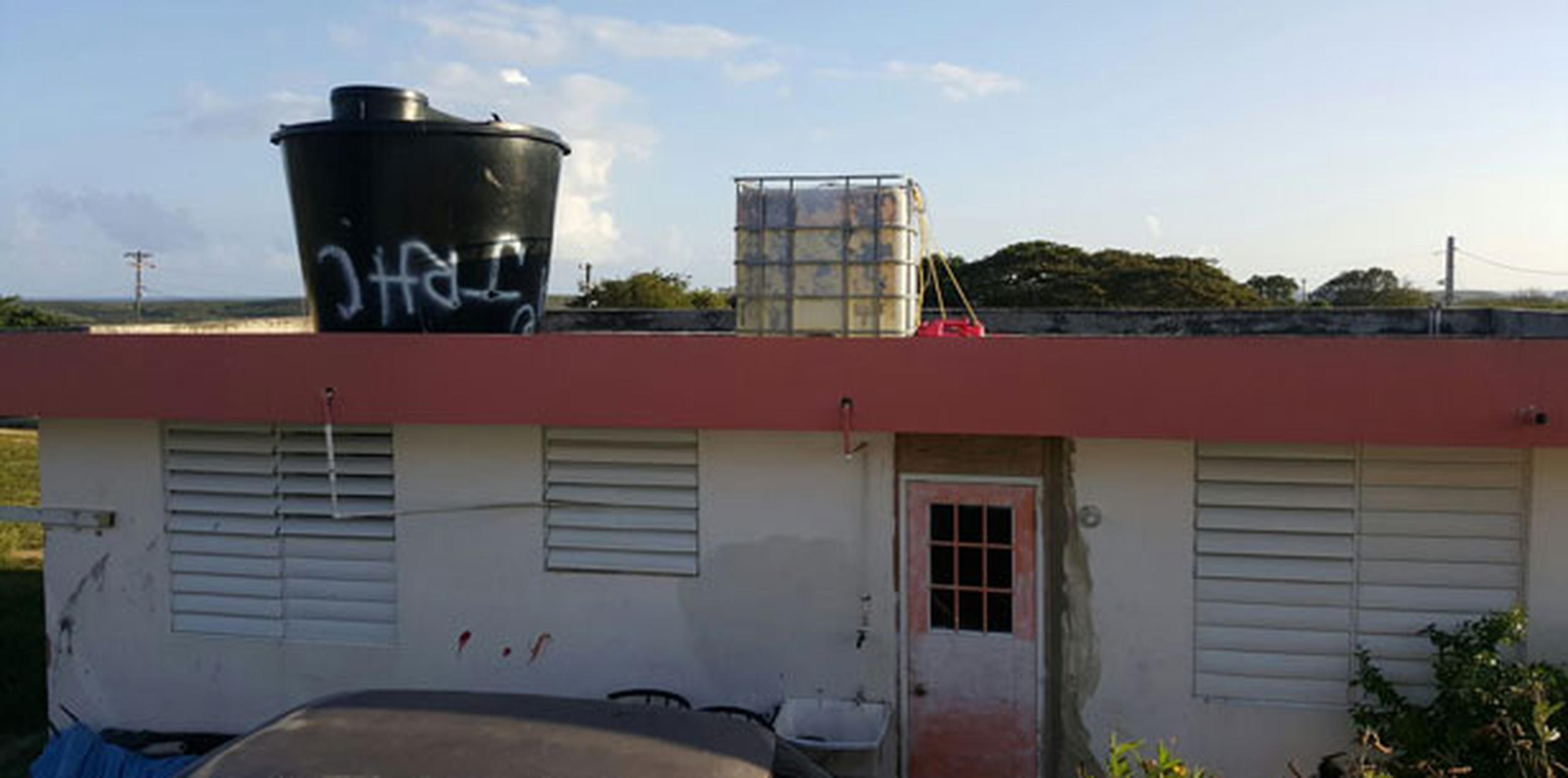 Los residentes ocuparon un proyecto de viviendas que fue abandonado en la Isla Nena, y le hicieron mejoras hasta convertirlo en un lugar habitable. (Suministrada)