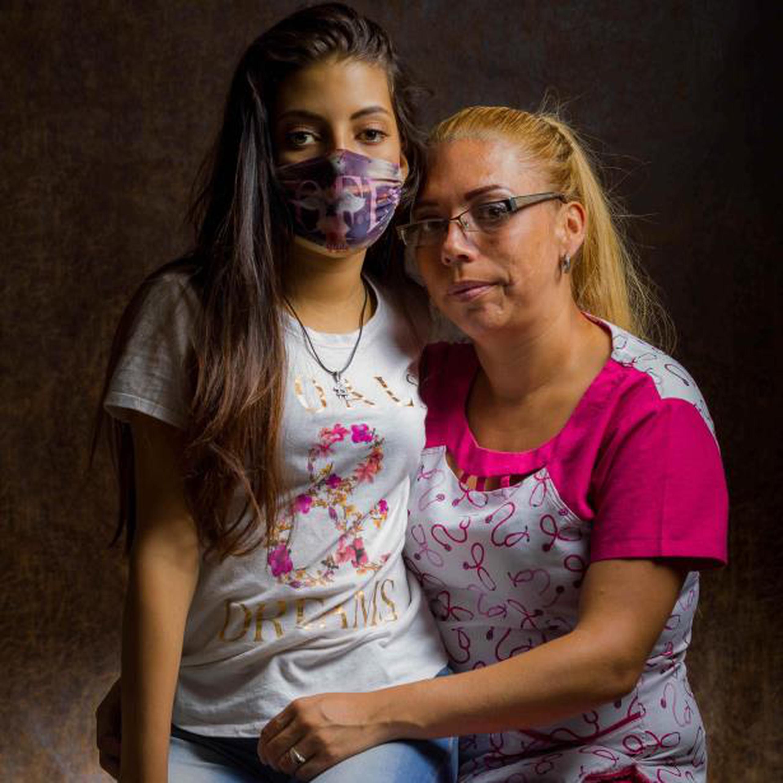Las mujeres cuentan, junto a sus hijos, el viacrucis que viven a diario en el hospital J.M. de los Ríos, el principal centro pediátrico público de Venezuela, donde cada día de espera es una batalla contra la muerte. (EFE)