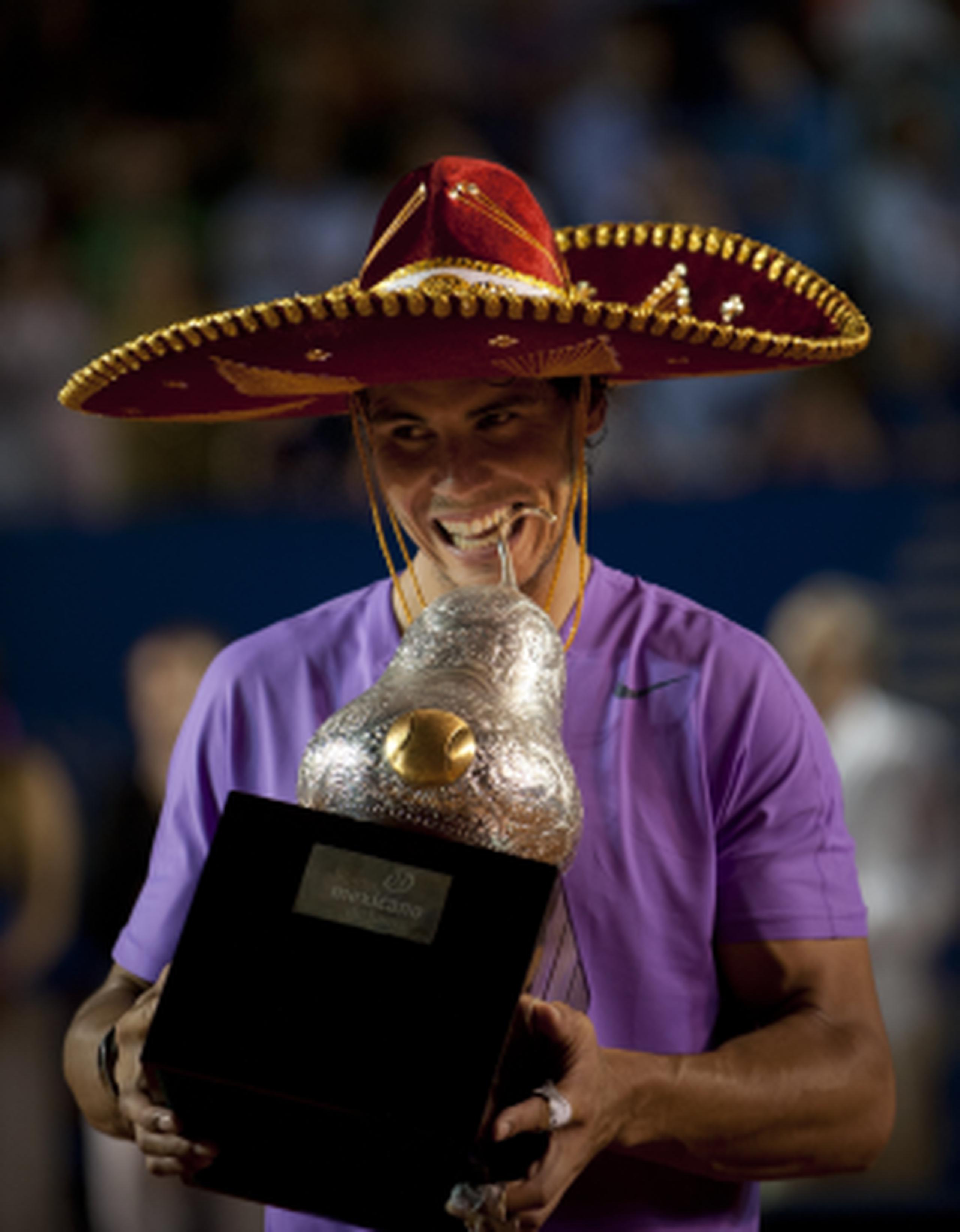 Nadal, quien fue finalista en Viña del Mar y campeón en Sao Paulo hace un par de semanas, venció en una hora y cinco minutos a Ferrer, cuarto mejor jugador del mundo. (AFP)