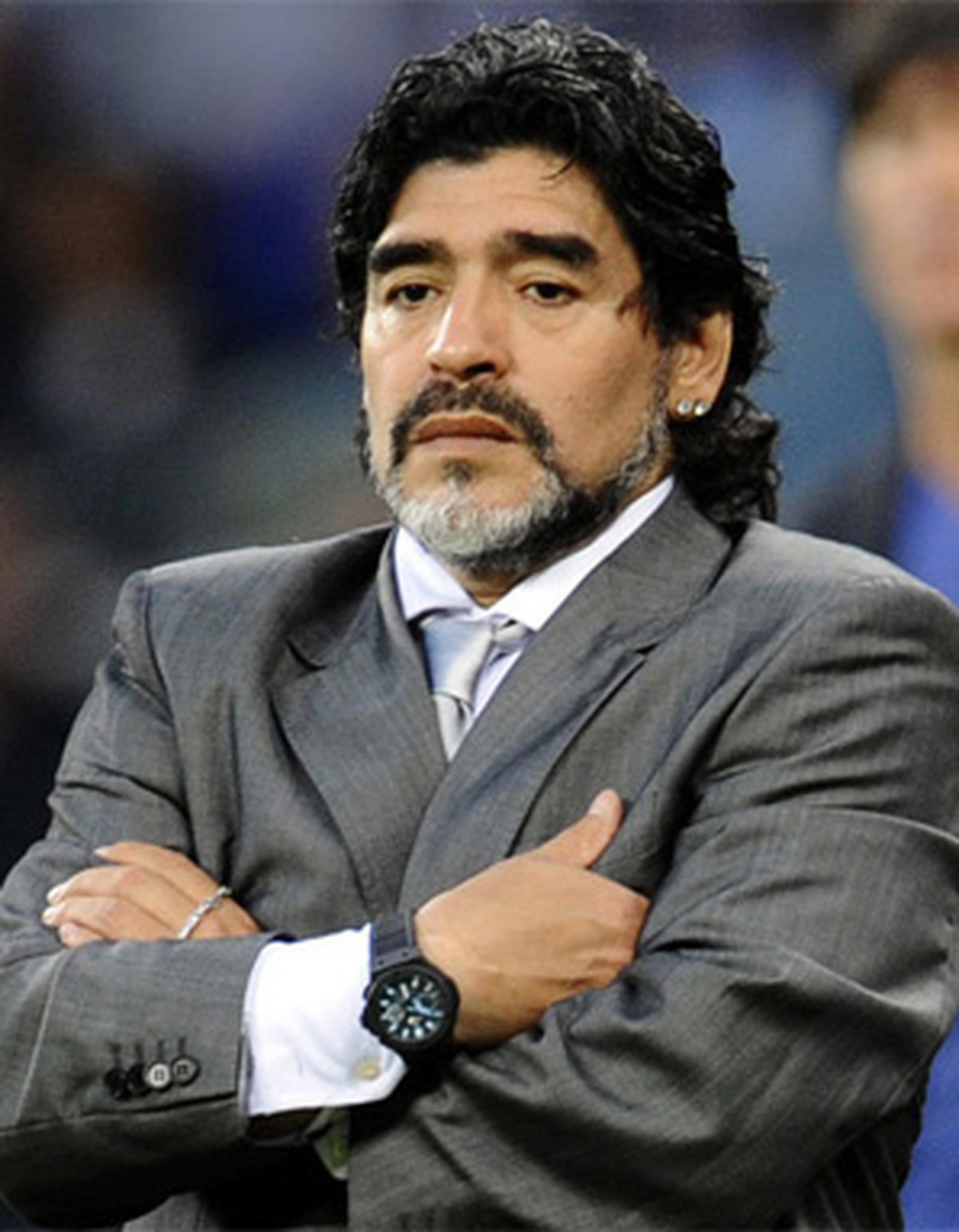 Maradona, uno de los mayores críticos del organismo rector del fútbol mundial, ha tachado durante años a Blatter de "corrupto" y comparado a la FIFA con una organización mafiosa. (Archivo)