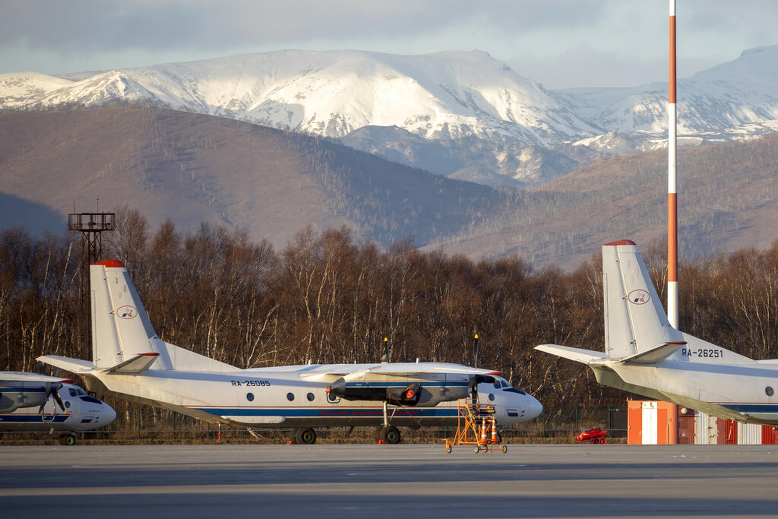 El avión An-28 realiza vuelos cortos, y lo usan pequeñas aerolíneas rusas y de otros países.