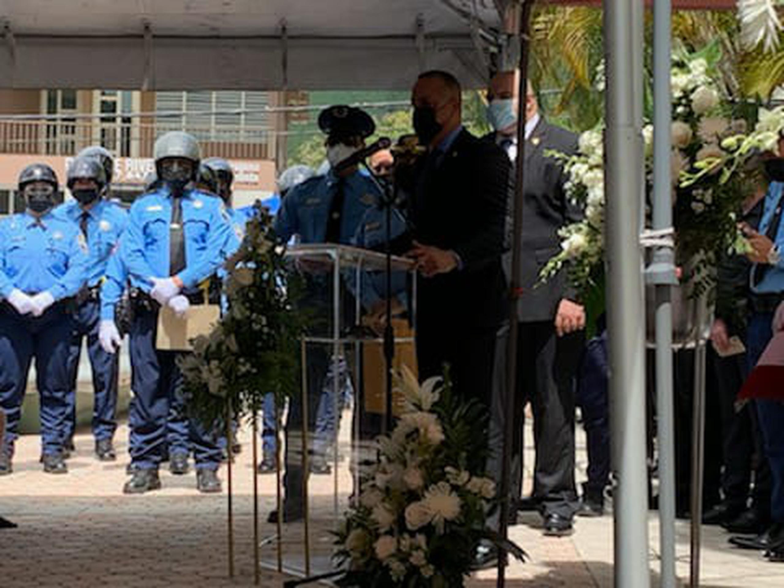 El agente Erasmo García Torres, adscrito a la Unidad Motorizada de Ponce, fue ascendido al rango de sargento póstumamente, tras ser asesinado en el cumplimiento del deber.