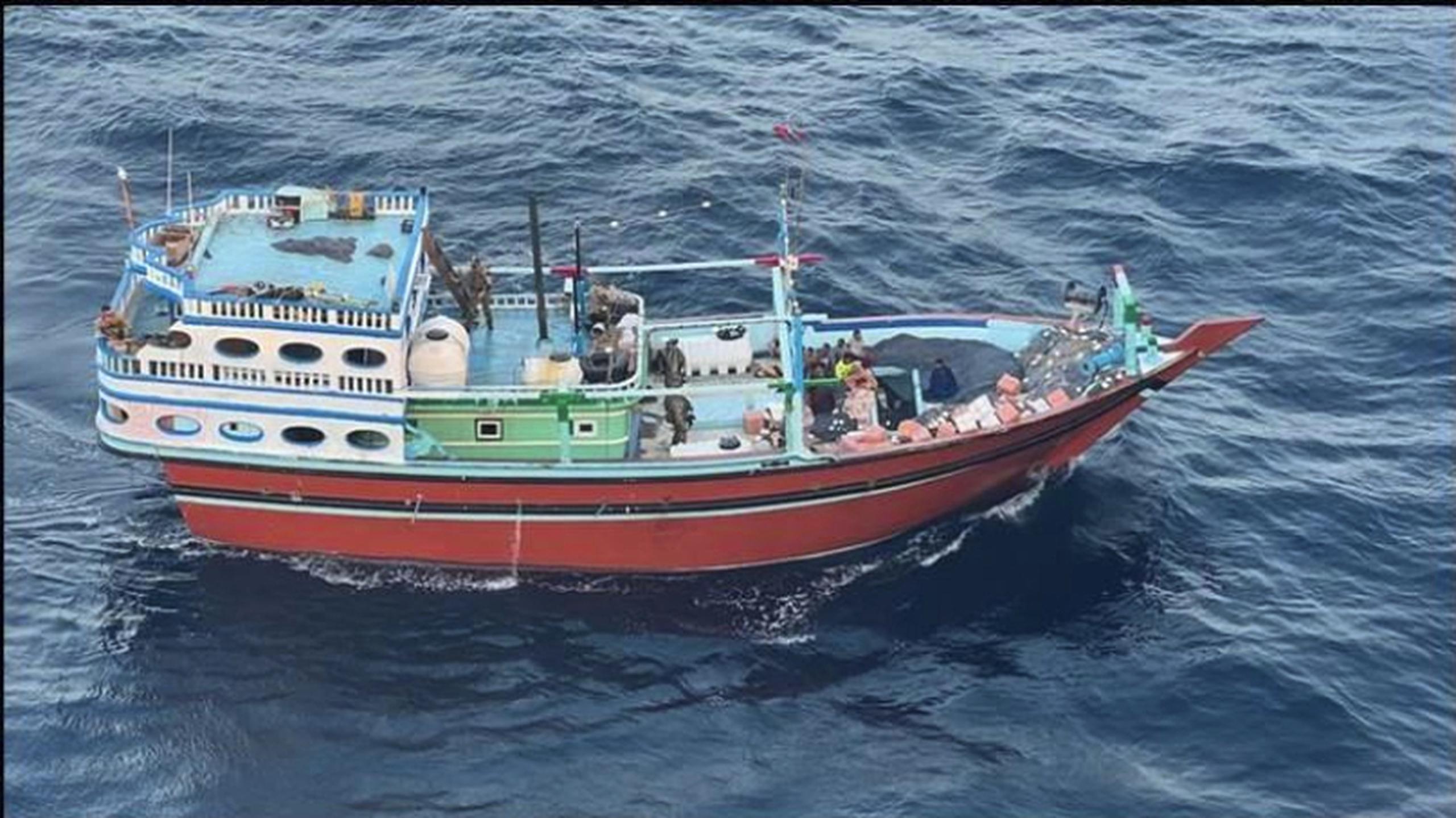 Los rebeldes hutíes de Yemen, apoyados por Irán, han incrementado en las últimas semanas los ataques en el mar Rojo contra barcos que sospechan vinculados a Israel.