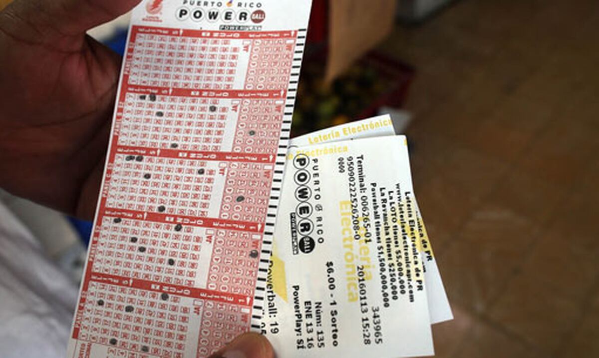 Anuncian los números del sorteo de 1,500 millones de Powerball