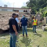 Recomiendan desalojar familias en Ciales ante derrumbe de enormes piedras