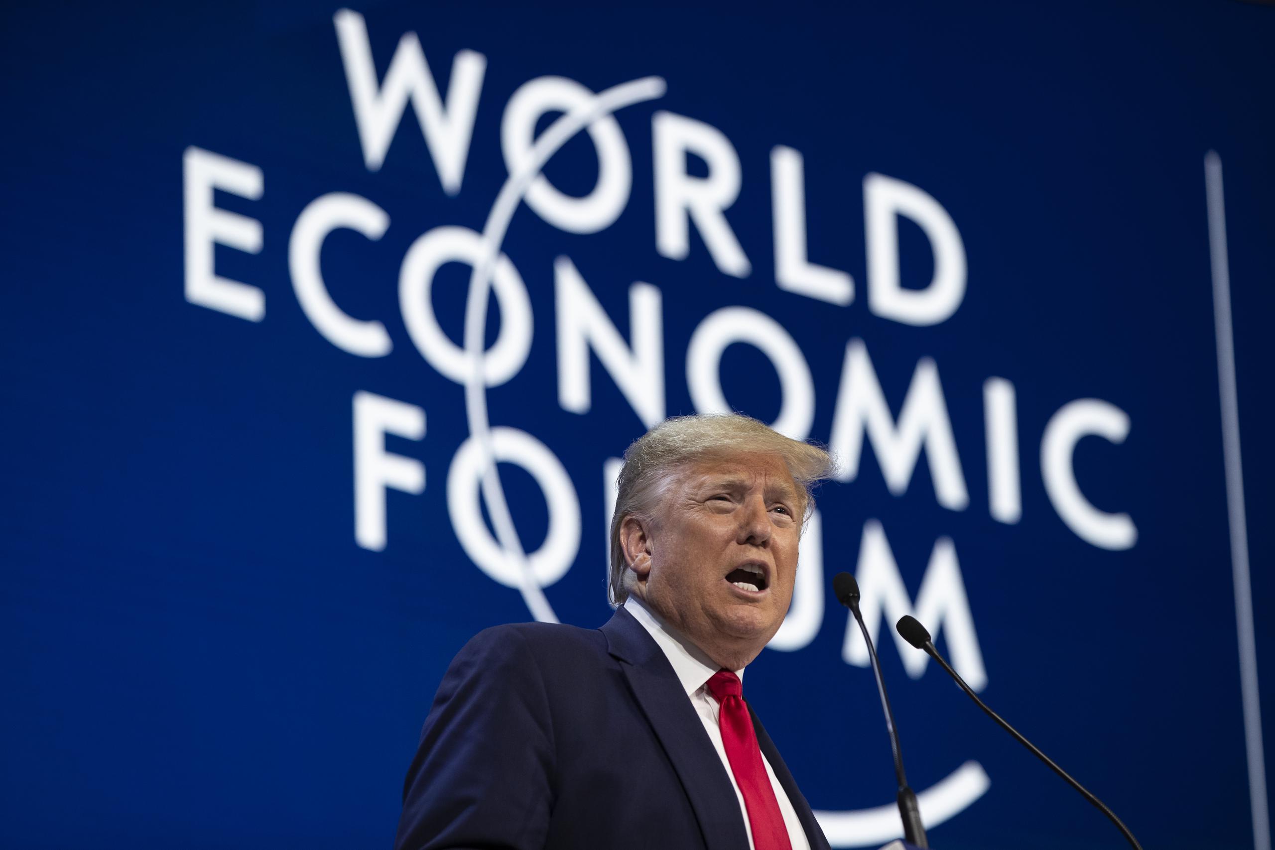 El presidente de Estados Unidos Donald Trump en su discurso inicial en el Foro Económico Mundial en Davos, Suiza, el martes 21 de enero de 2020. (AP)