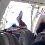 Pánico en pleno vuelo luego que pasajero abriera la puerta de emergencia