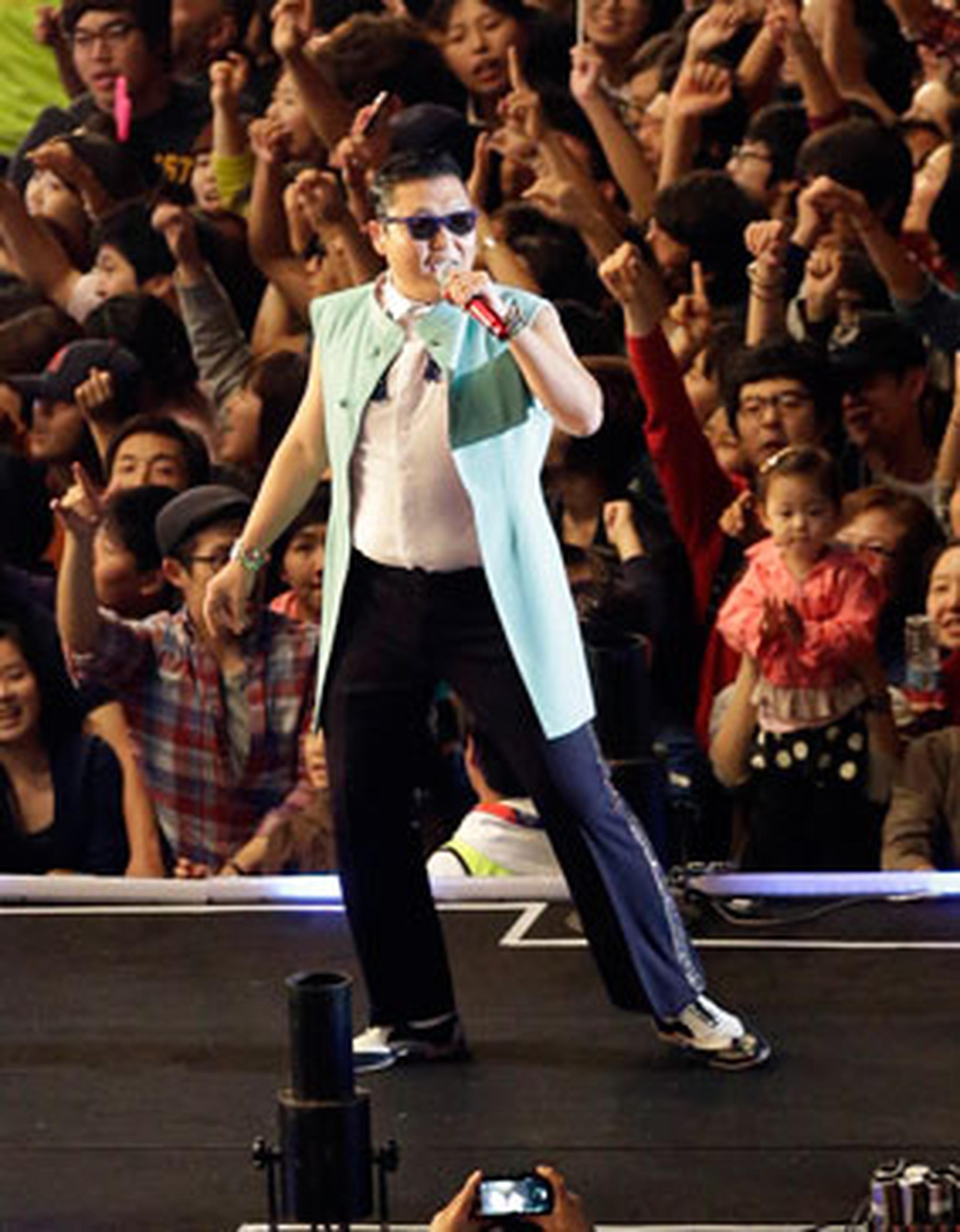 Psy mantiene el récord del vídeo que más veces ha recibido la calificación de "Me gusta" con 5,3 millones. (AP/Lee Jin-man)
