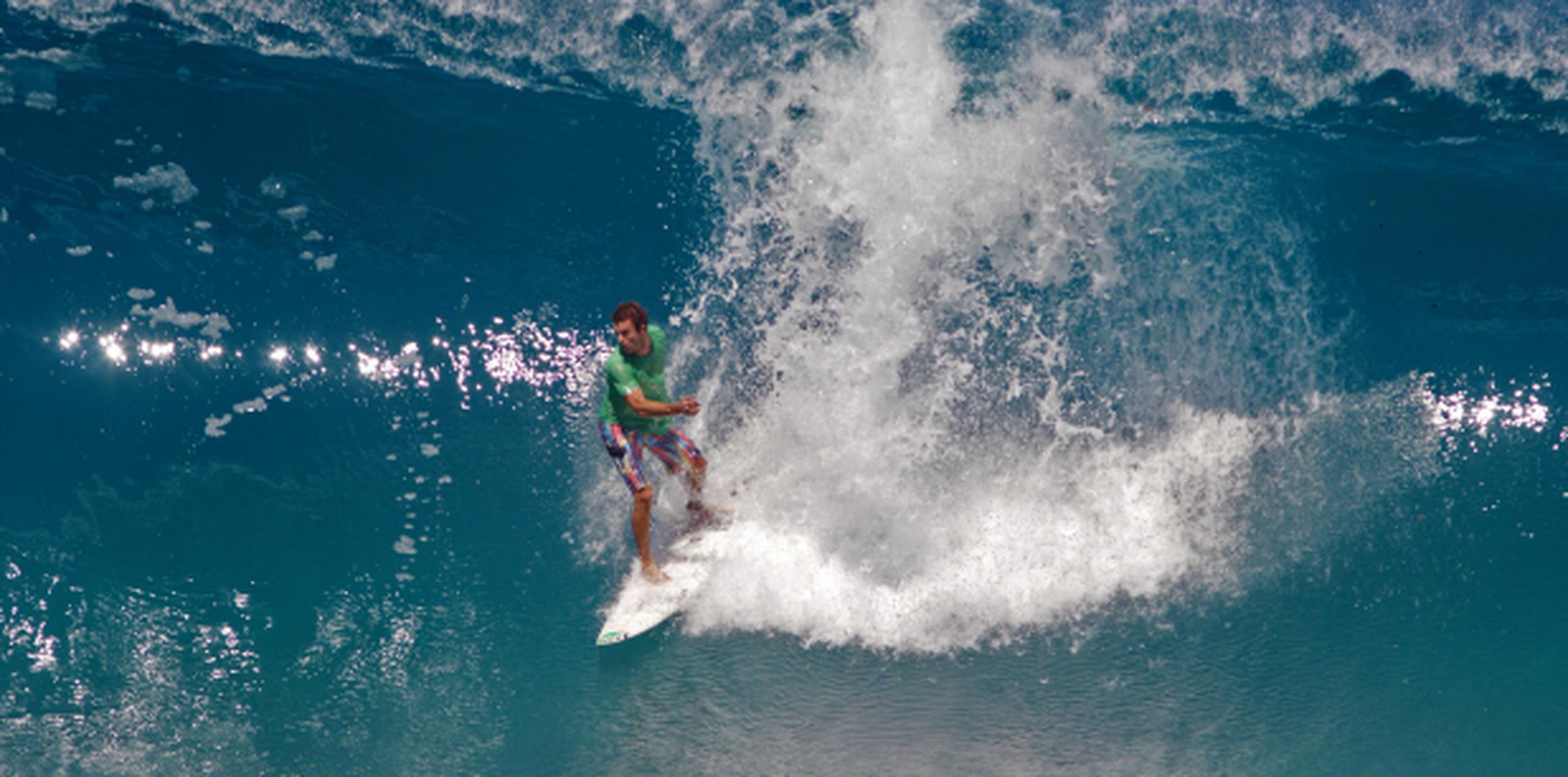 El evento es parte de las competencias del circuito de la Asociación Profesional de Surfing de Puerto Rico. En la foto, Gaby Escudero. (Archivo)