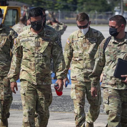 "Estamos bien orgullosos”: soldados vuelven a Puerto Rico desde Haití