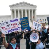 Borrador sobre aborto desata protestas frente al Tribunal Supremo de Estados Unidos