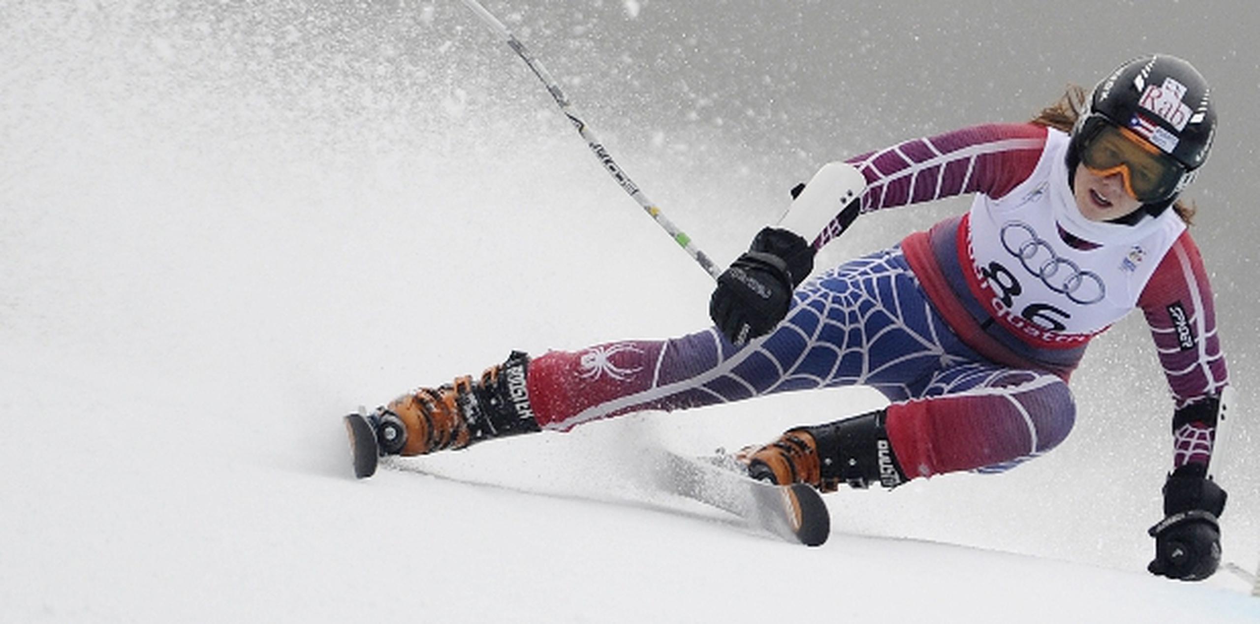 kristina Krone,  nacida en Puerto Rico y criada en Colorado, representó a la Isla en los pasados tres Mundiales de esquí alpino.   (AFP / Archivo)