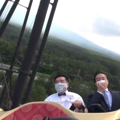 Montaña rusa con mascarilla: mira el vídeo