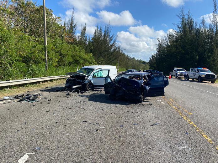Una conductora falleció en el accidente que ocurrió en el kilómetro 6.2 de la carretera PR-137, en Vega Baja.