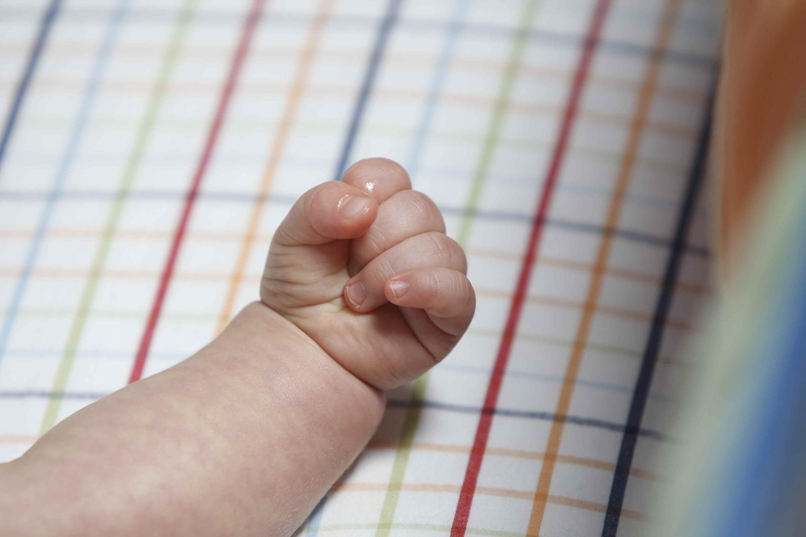 Las autoridades alegan que sólo postergaron la lactancia de la bebé, nacida el 19 de noviembre, porque los exámenes de la madre "arrojaron situaciones que ponen en riesgo su salud". (Archivo)