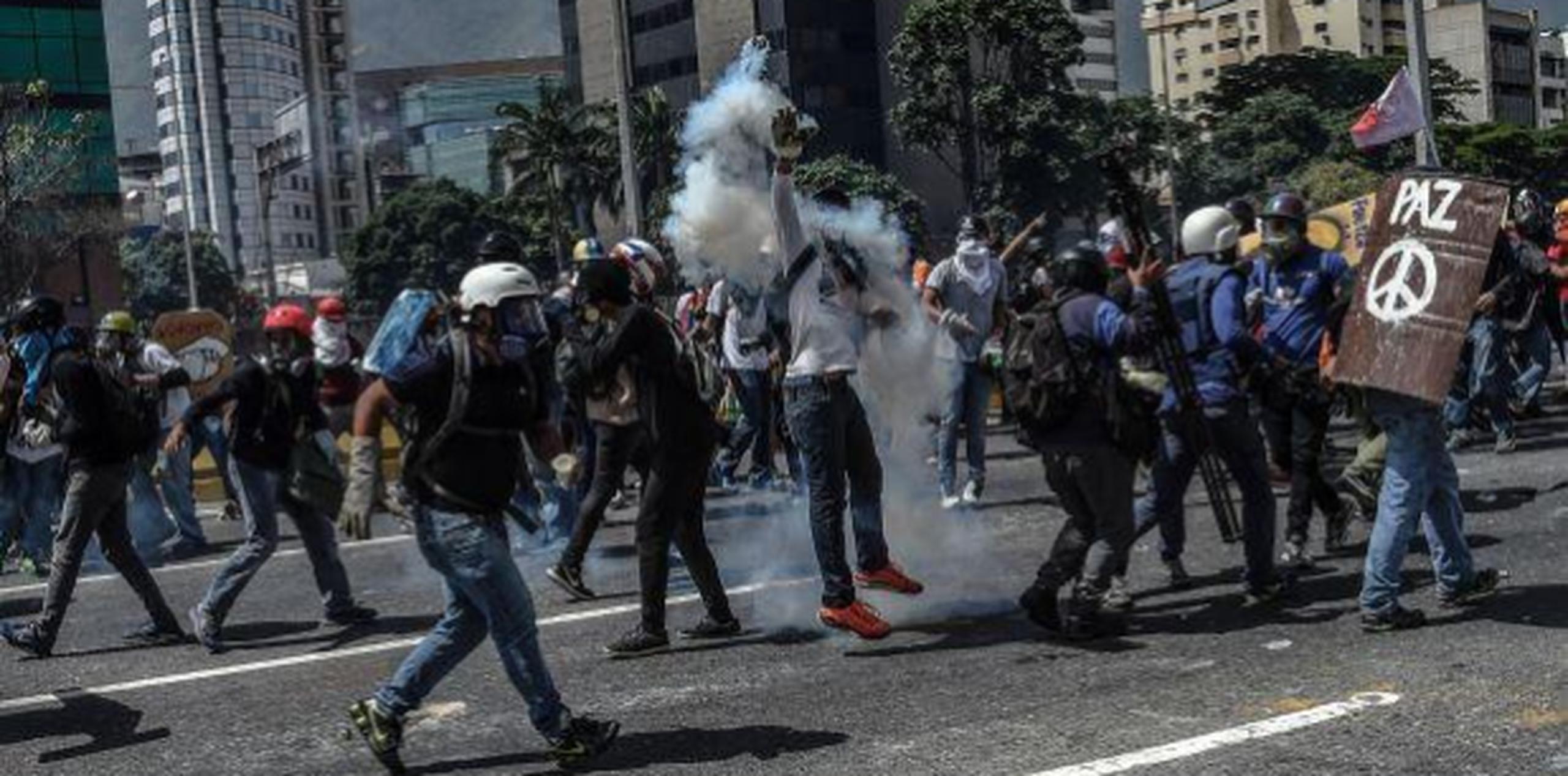 Los adversarios de Maduro confían en que esta nueva marcha en la principal autopista de Caracas supere la del 19 de abril. (GDA)