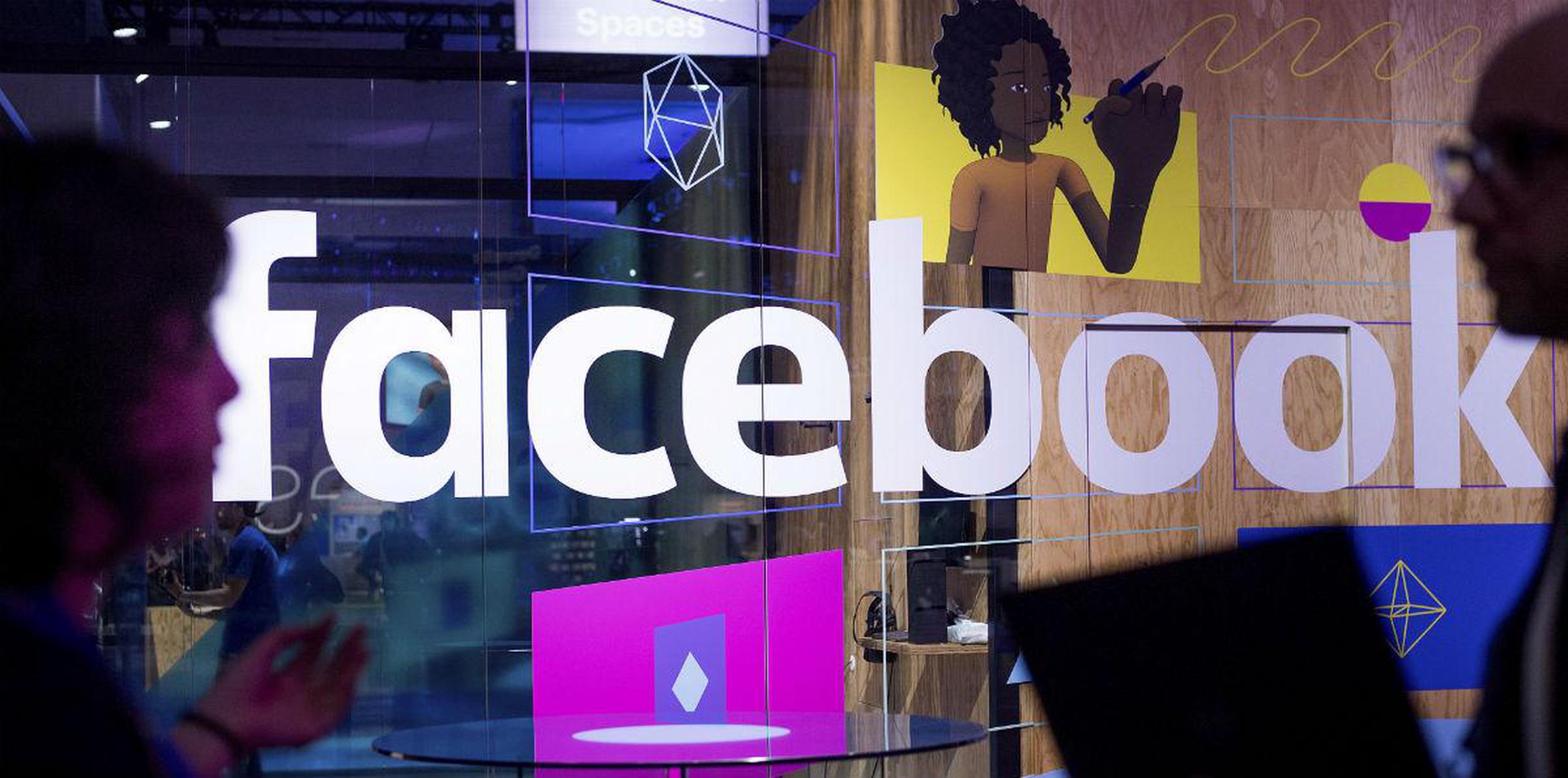 Facebook tomó esta medida al encontrar que la información obtenida de los usuarios era compartida con investigadores y compañías con protección limitada. (AP)