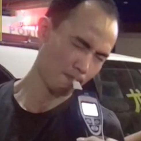 Conductor borracho trata de engañar alcoholímetro en China