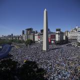 Inicia la selección argentina su viaje para la fiesta de pueblo