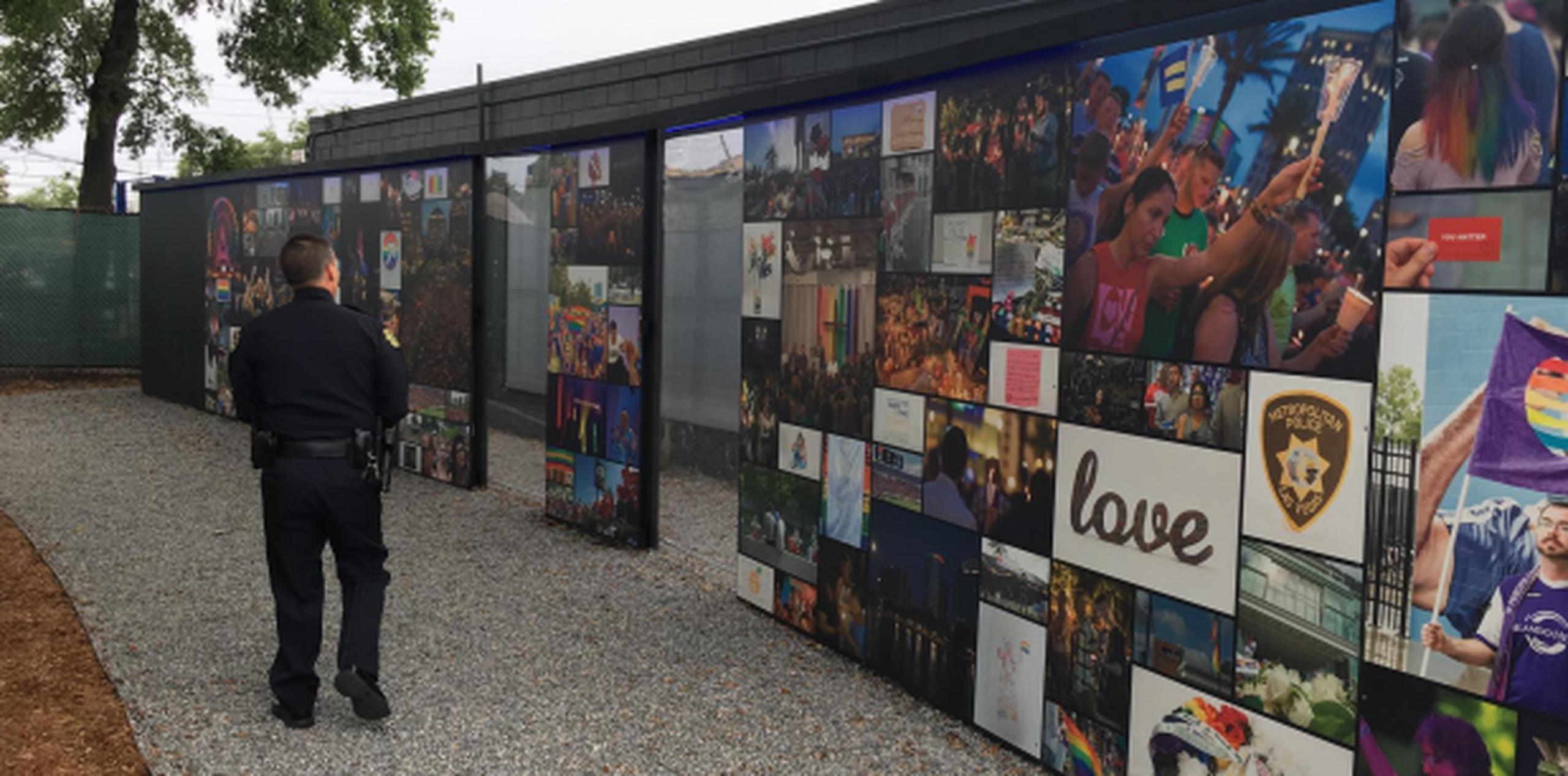 Pulse ahora consta de amplios jardines, una pared con los nombres de las 49 víctimas grabados, y un muro para dejar ofrendas y flores. (Orlando Police Department)