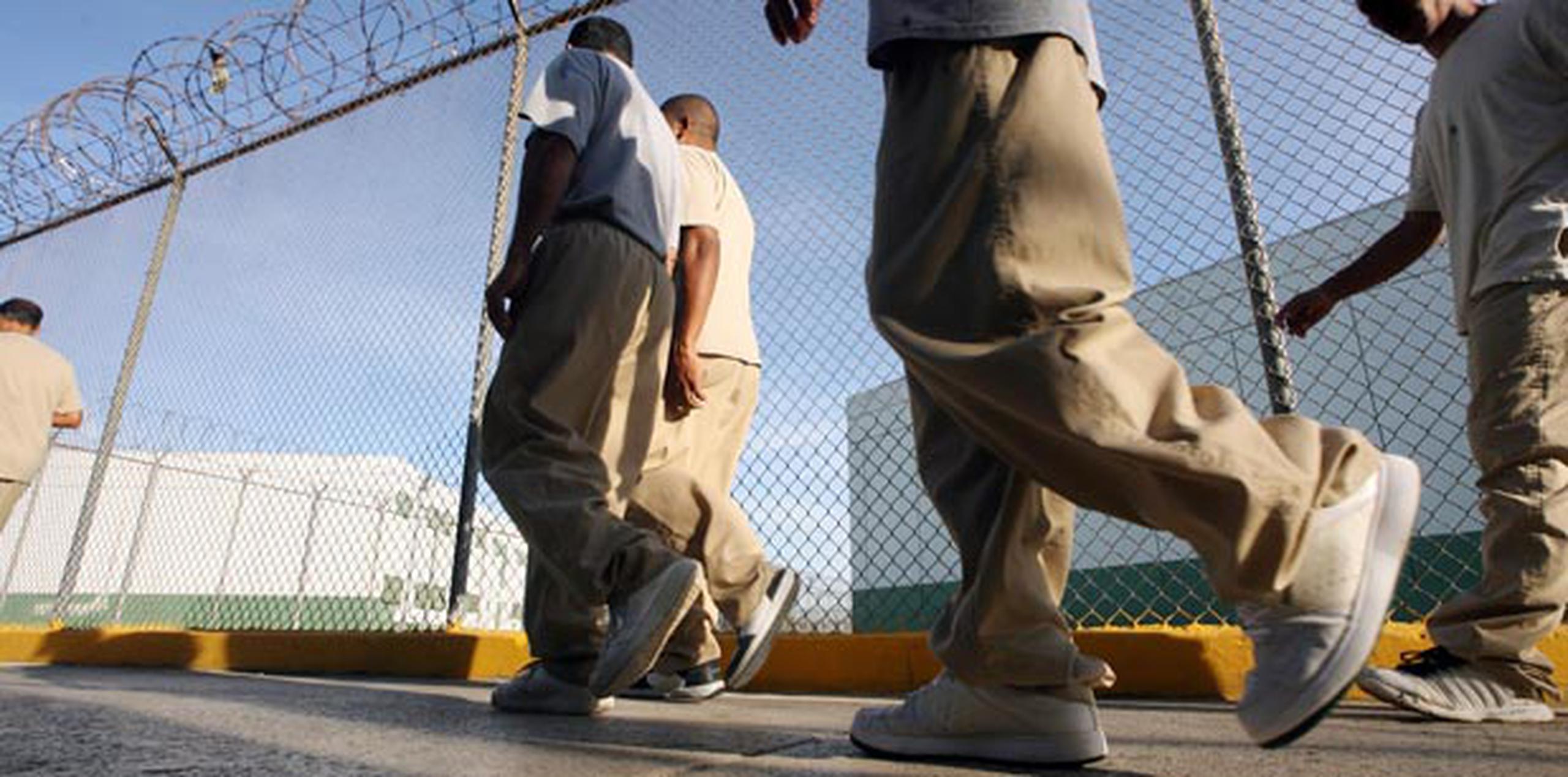 Actualmente hay unos 12,500 confinados adultos, un poco menos de 400 juveniles y aproximadamente 8 mil personas que están cumpliendo sus sentencias en la libre comunidad. (Archivo)